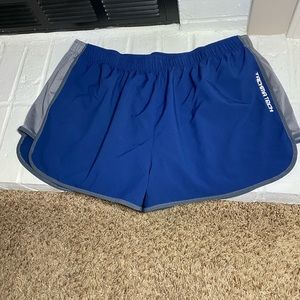 Tackma shorts